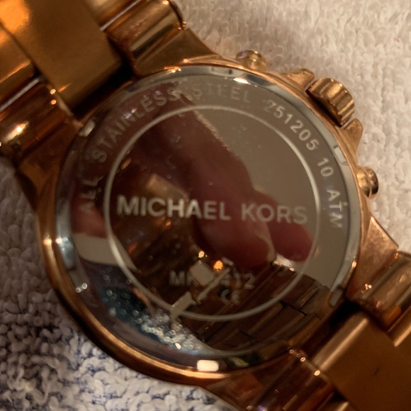 Michael Kors Watch - Picture 5 of 5